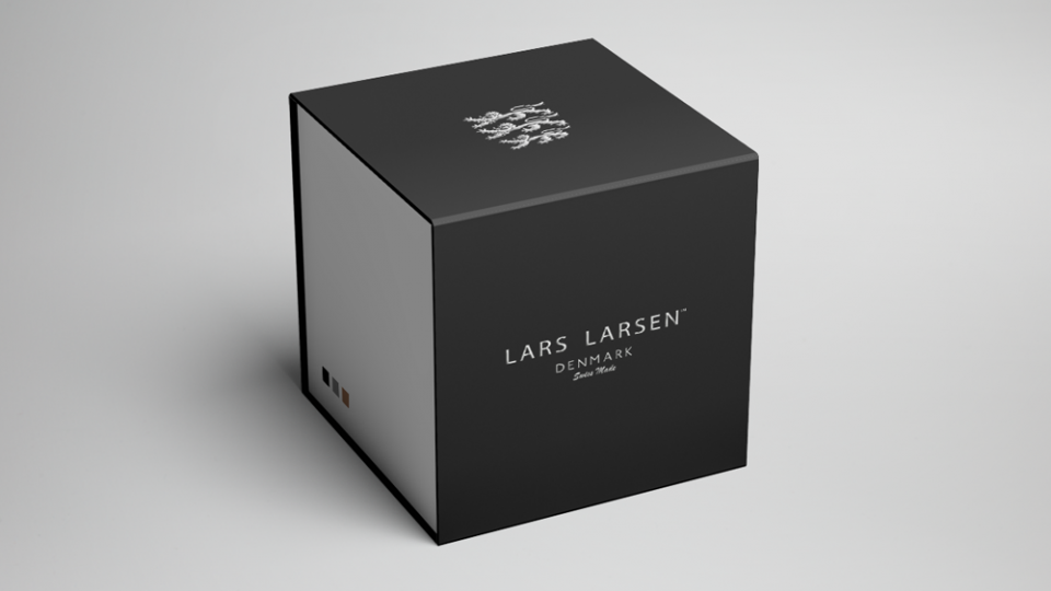 lars_larsen_id_ur_box